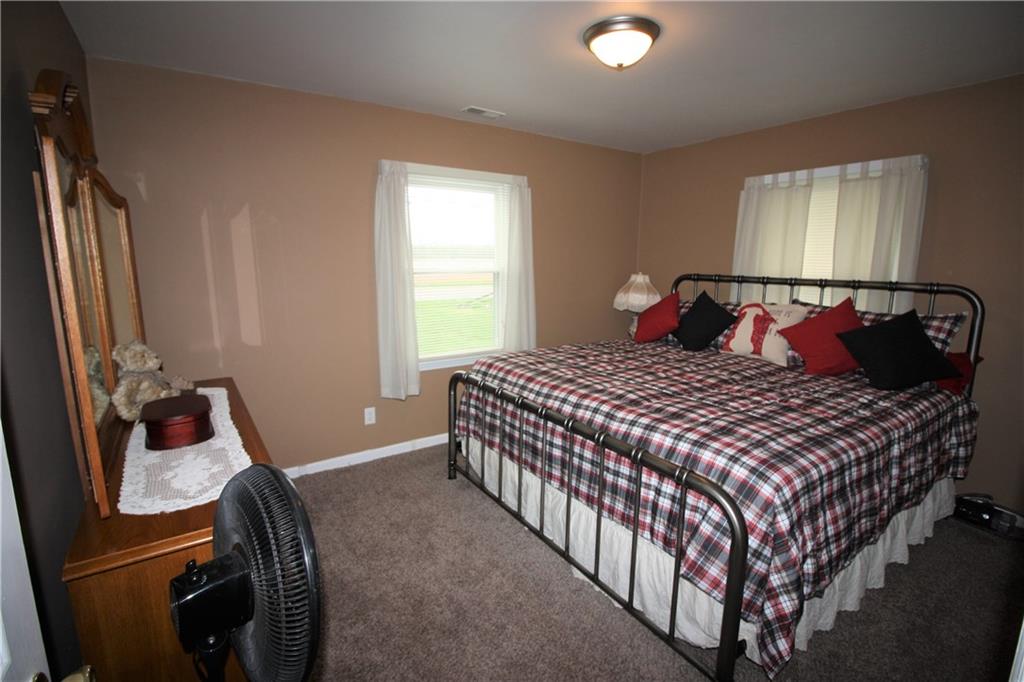9862 South Jonesville Road Columbus, IN 47201 - Photo 8 of 17 Gallery Image 8