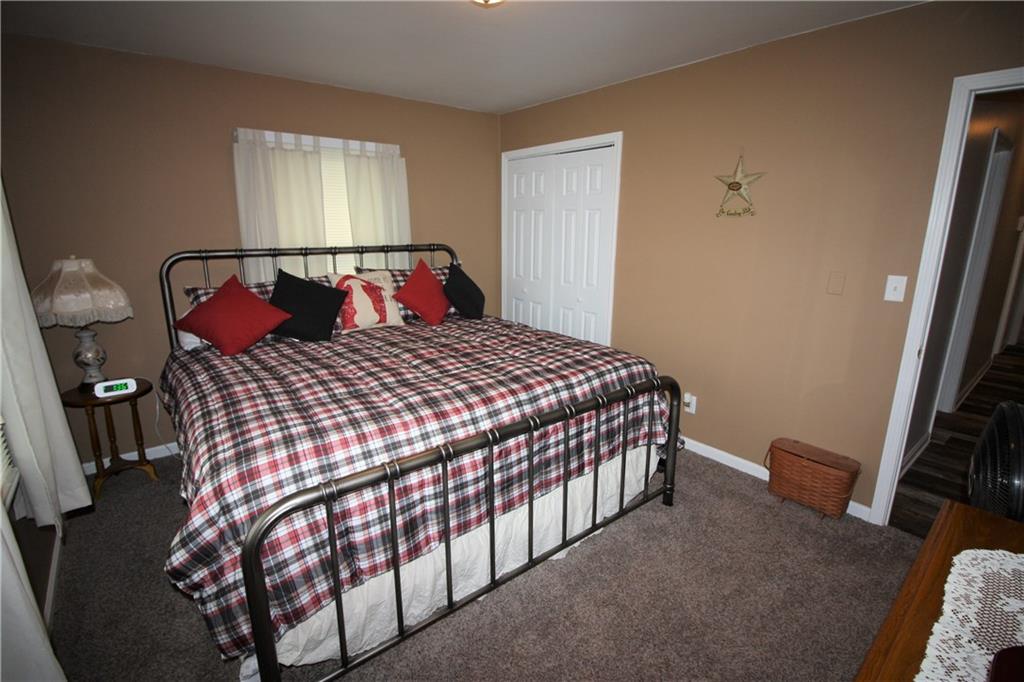 9862 South Jonesville Road Columbus, IN 47201 - Photo 9 of 17 Gallery Image 9