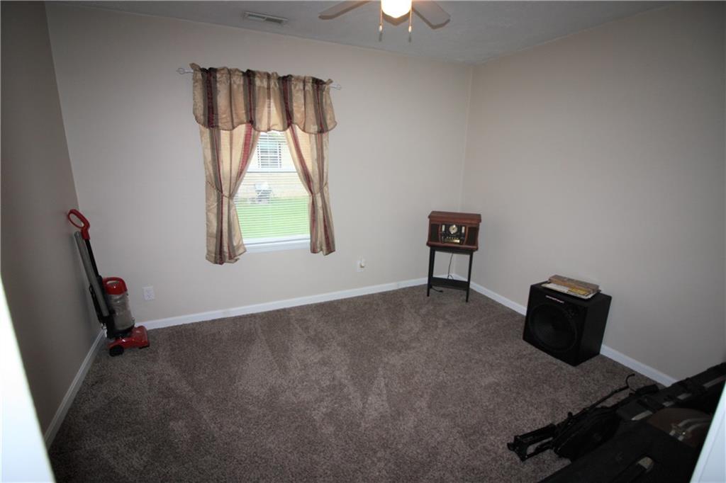 9862 South Jonesville Road Columbus, IN 47201 - Photo 10 of 17 Gallery Image 10