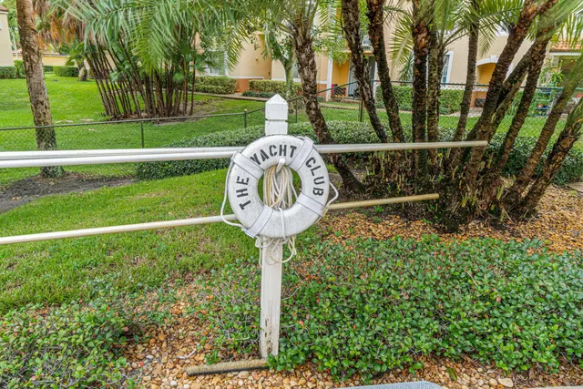 $289,900 | 127 Yacht Club Way, Unit 206, Hypoluxo, FL 33462