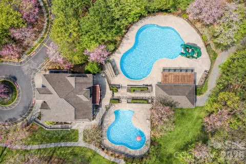 $325,000 | 8348 Highland Glen Drive, Charlotte, NC 28269