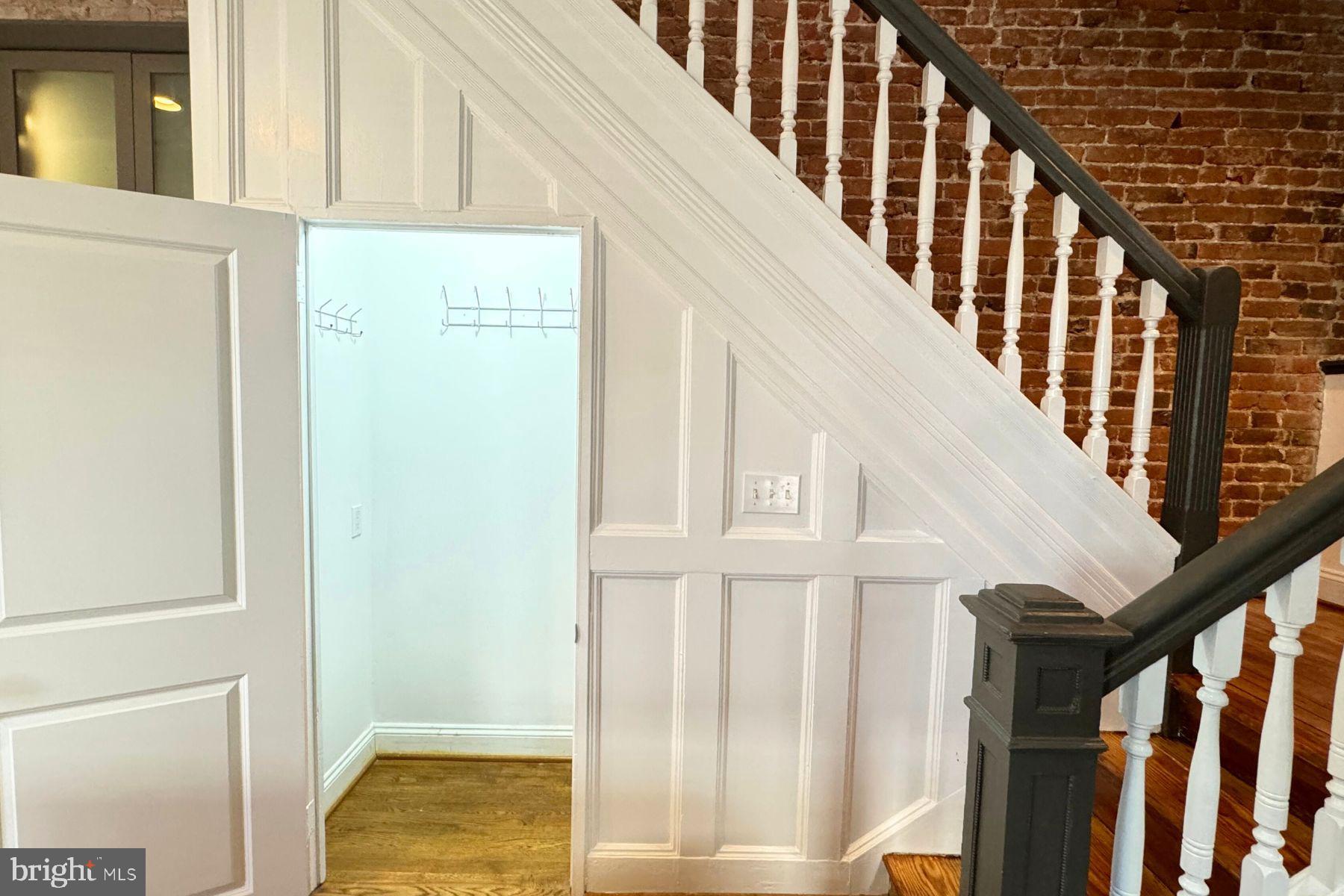 77 U Street Northwest Washington, DC 20001 - Photo 11 of 34 a view of entryway