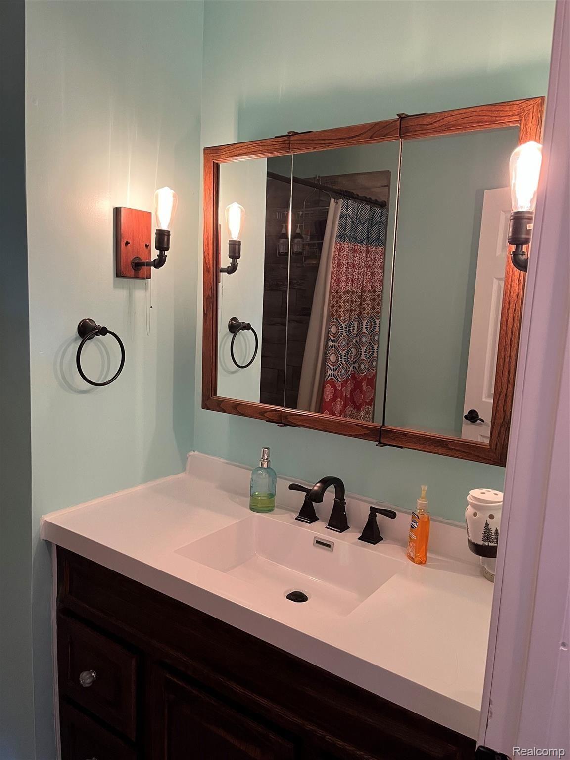 6906 South Schott Road Mayville, MI 48744 - Photo 10 of 52 IMG-2567.jpg