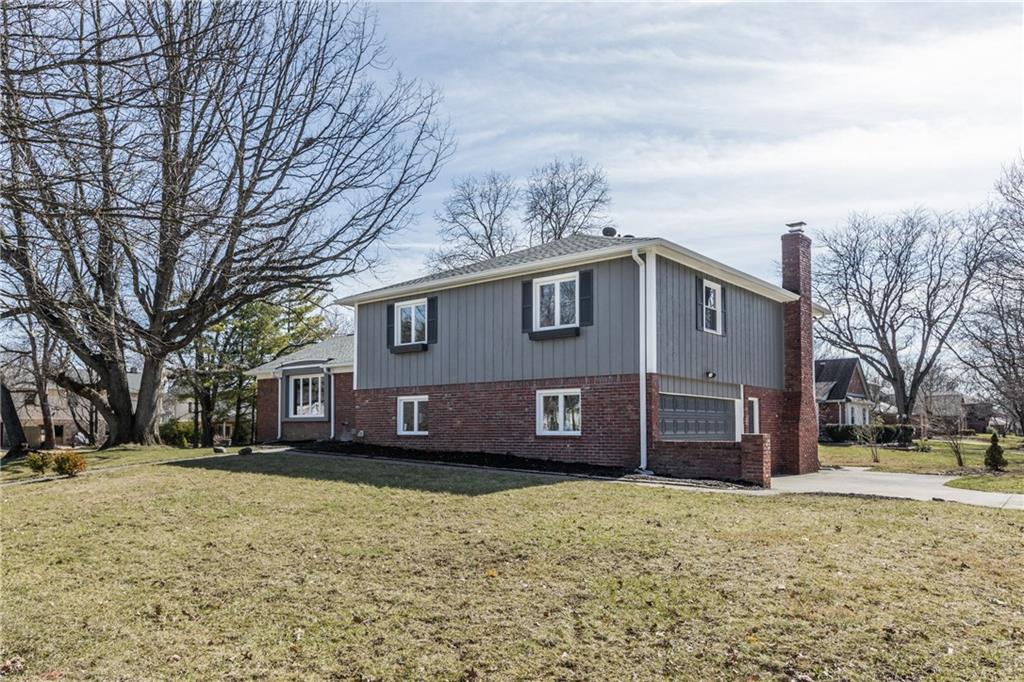 1917 Brewster Road Indianapolis, IN 46260 - Photo 26 of 39 Gallery Image 26