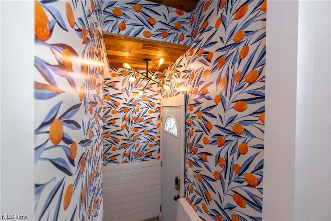 2335 Ashurst Road Cleveland, OH 44118 - Photo 23 of 31 Back door hallway to basement