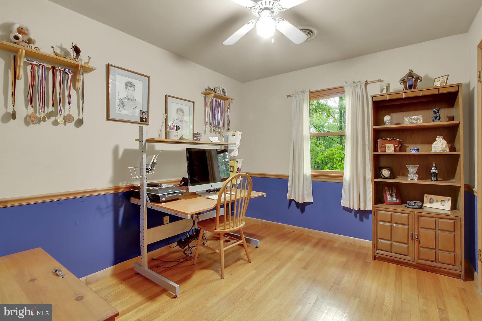 5004 Roller Road Manchester, MD 21102 - Photo 18 of 30 Den/Home office