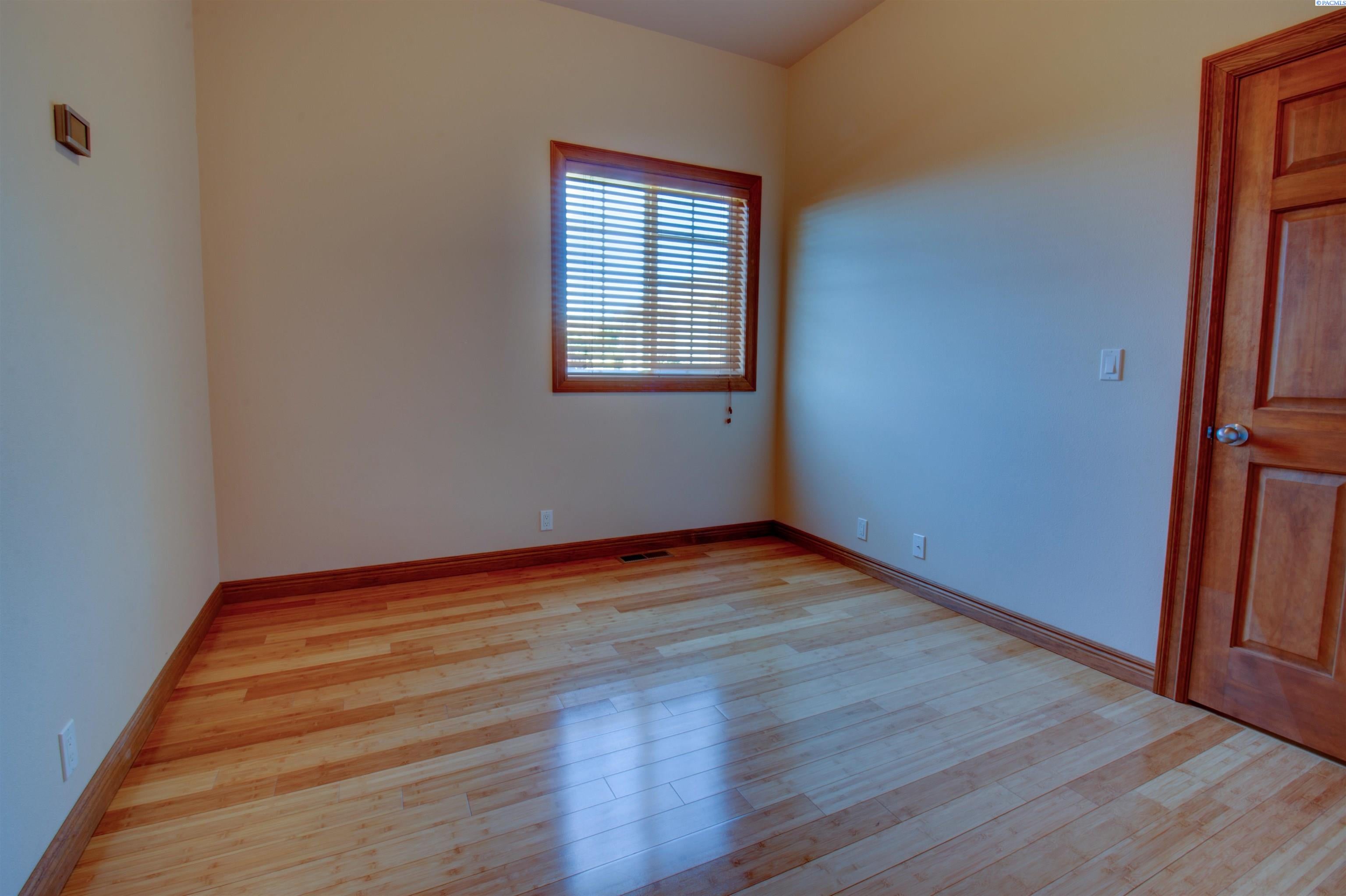 45802 South Fremont Road Kennewick, WA 99337 - Photo 18 of 41 Gallery Image 18