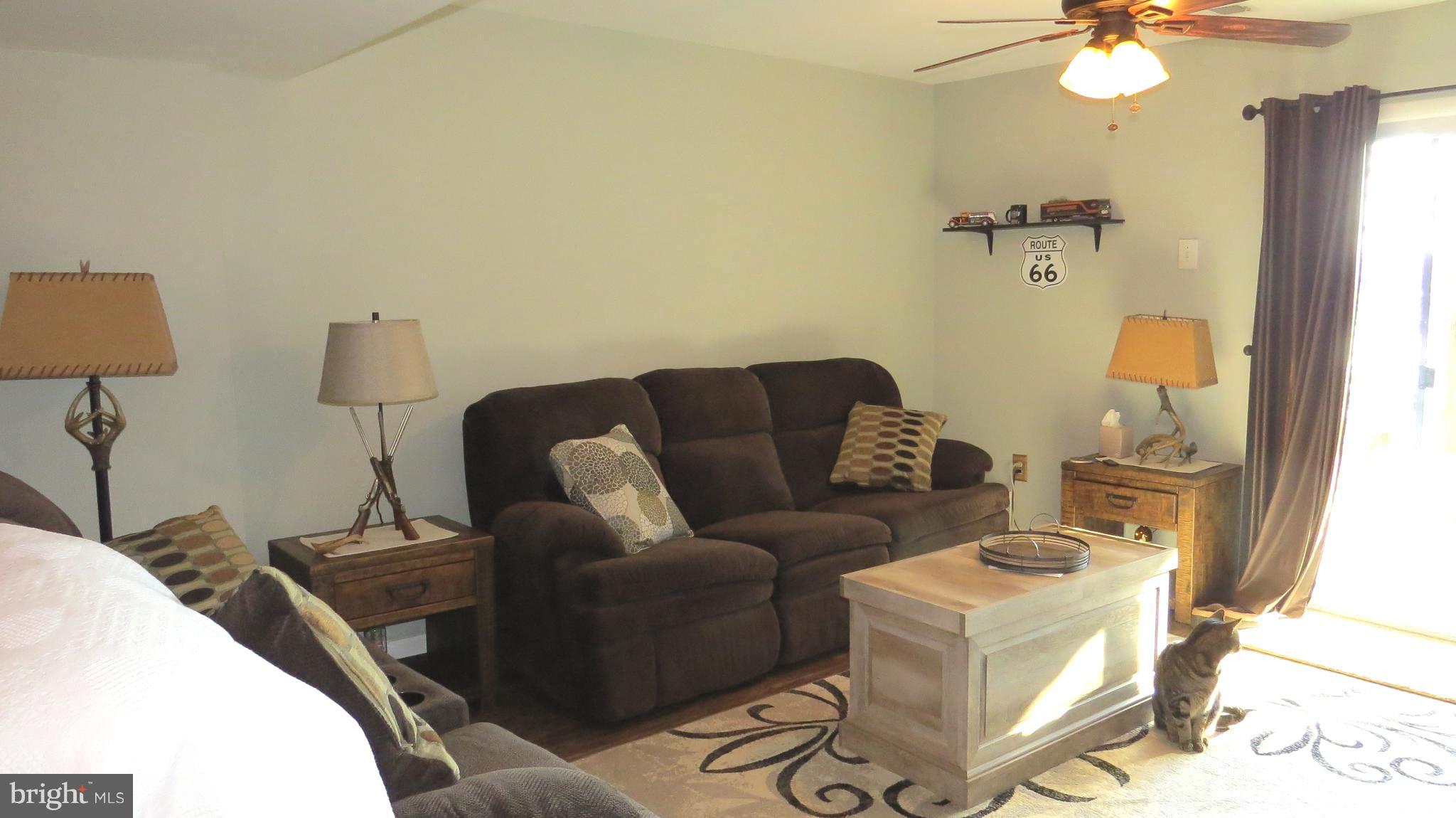 64 Helmsman Court Baltimore, MD 21221 - Photo 22 of 30 Family room