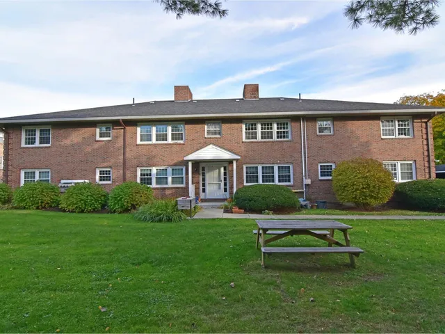 $299,000 | 499 South Prospect Street, Unit 8, Burlington, VT 05401