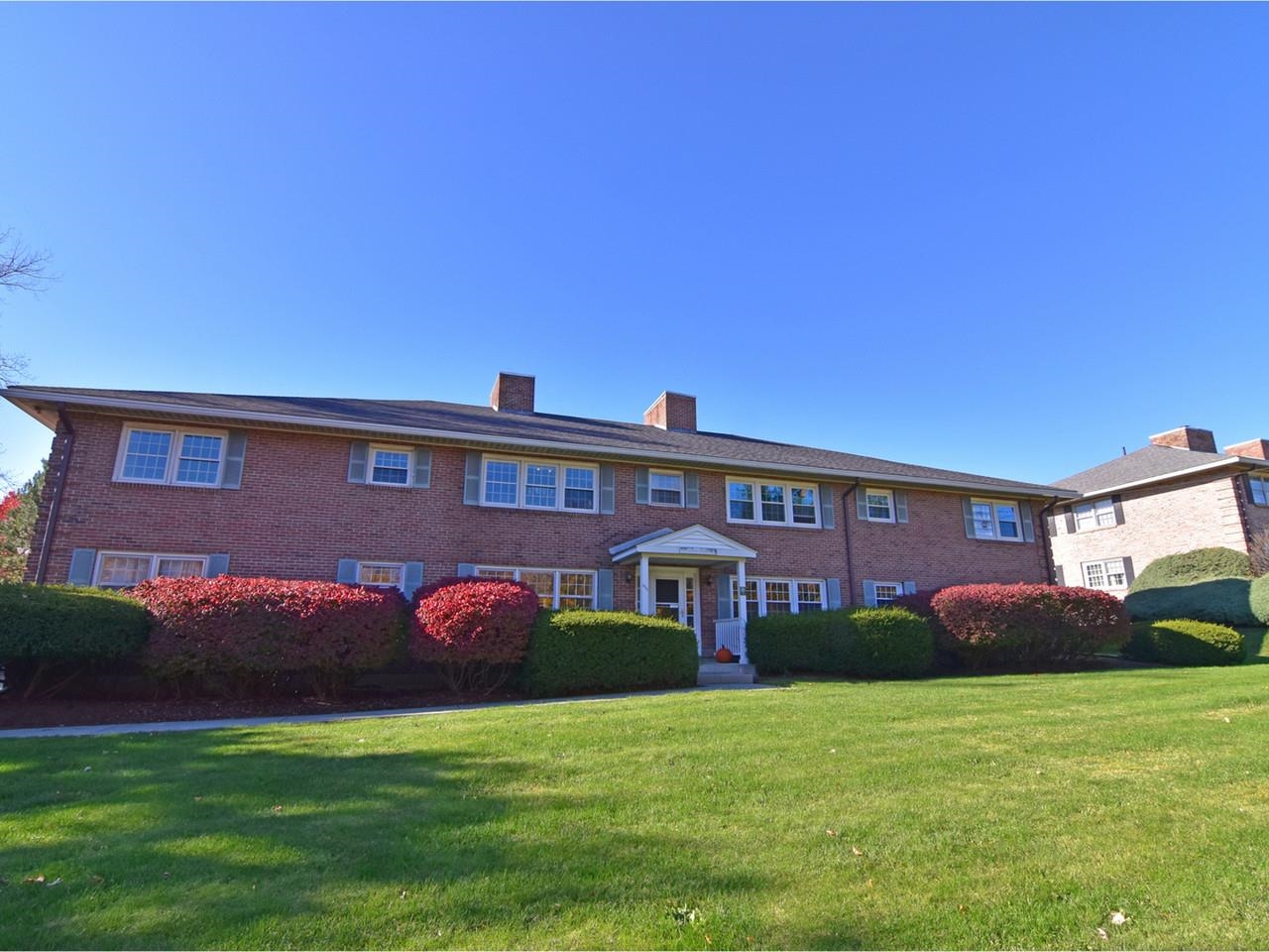 499 South Prospect Street, Unit 8 Burlington, VT 05401 - Photo 5 of 37