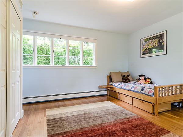 35 Helene Road Newton, MA 02468 - Photo 13 of 21 Gallery Image 13