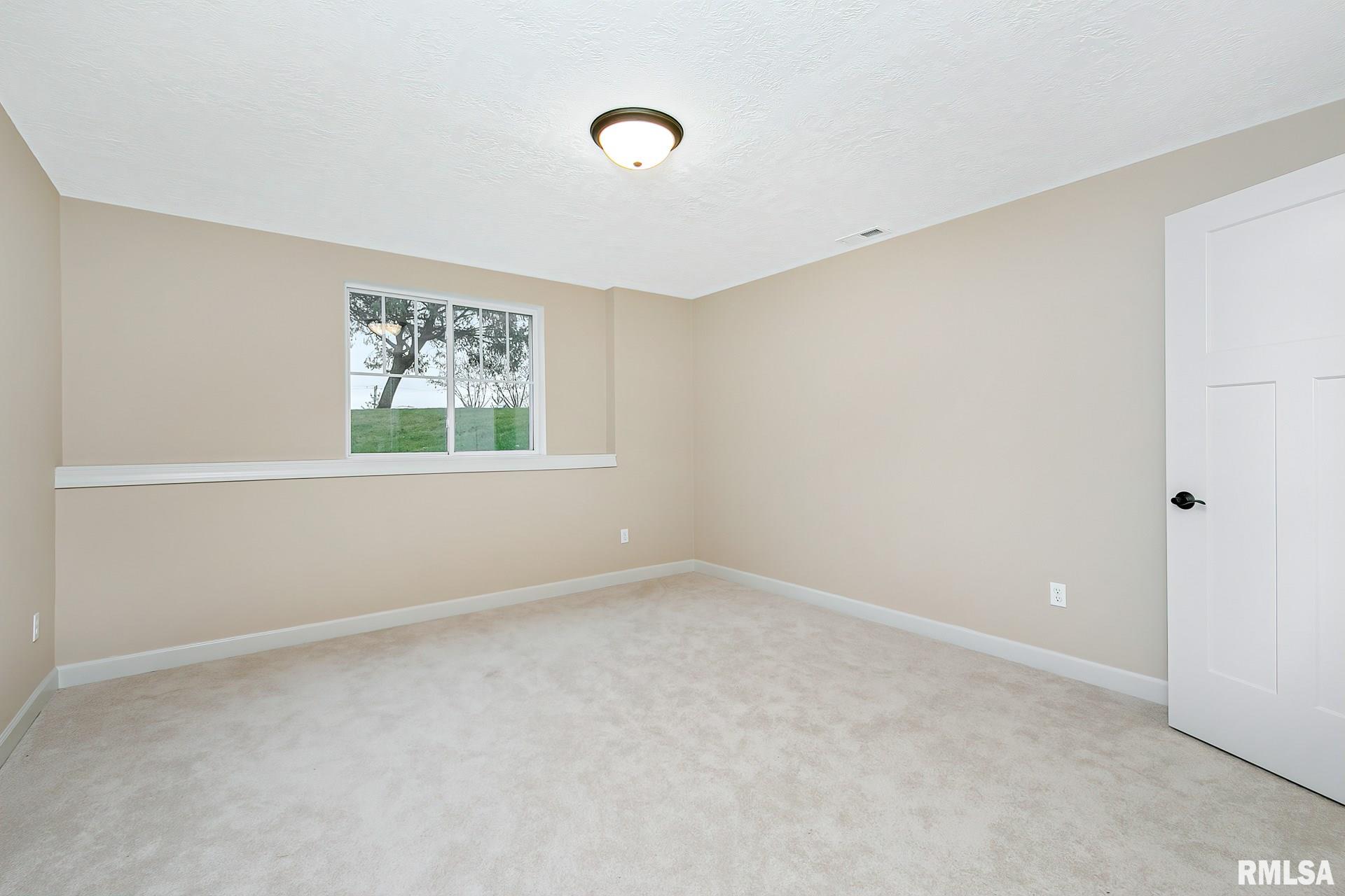 18099 North Spencer Road Pleasant Valley, IA 52767 - Photo 29 of 36 Gallery Image 29
