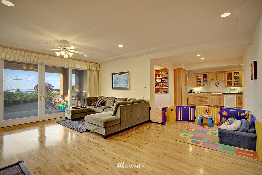 914 Walnut Street Edmonds, WA 98020 - Photo 14 of 17 Gallery Image 14