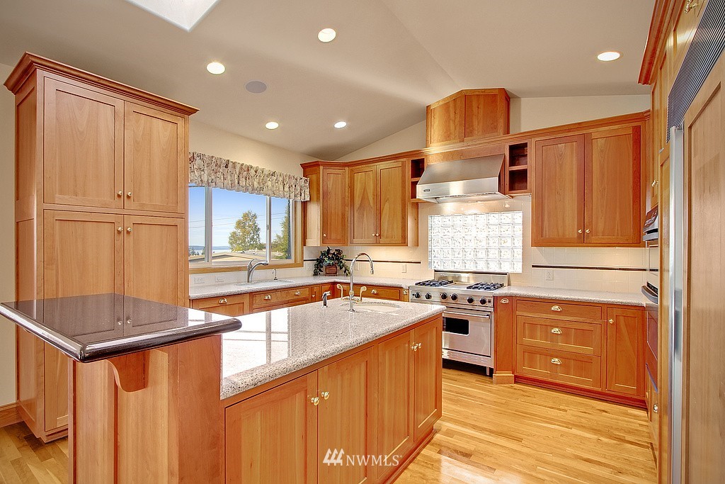 914 Walnut Street Edmonds, WA 98020 - Photo 8 of 17 Gallery Image 8