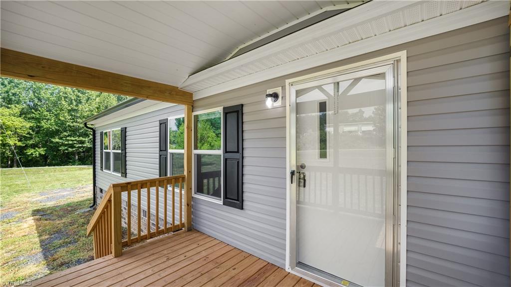 153 Mosley Loop Madison, NC 27025 - Photo 5 of 49