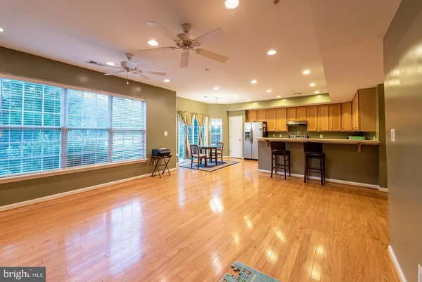 $1,130 | 44159 Azalea Court, California, MD 20619