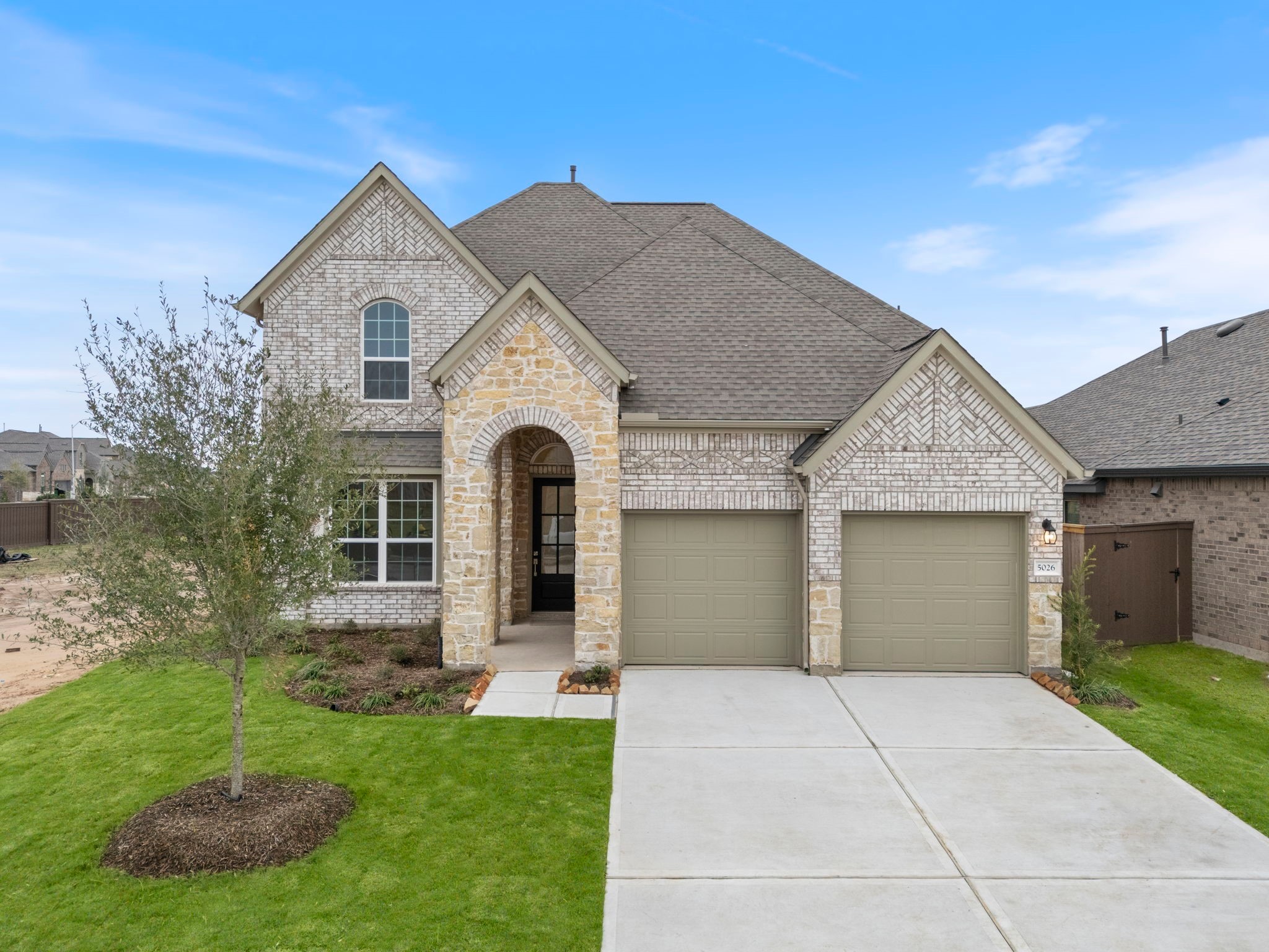 Welcome home to 5026 Jackson Robert Path located in the community of Brookwater and zoned to Lamar CISD.