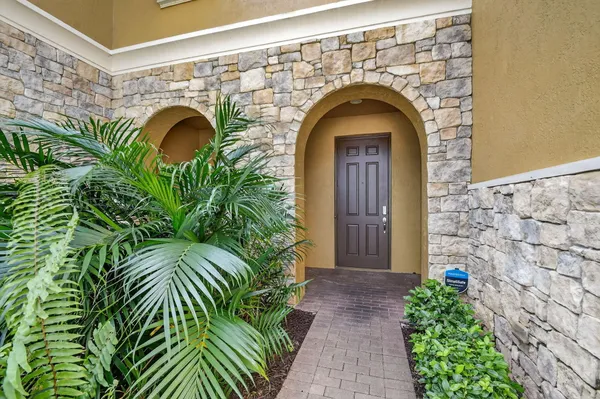 $3,400 | 10457 Wellington Parc Drive, Wellington, FL 33449