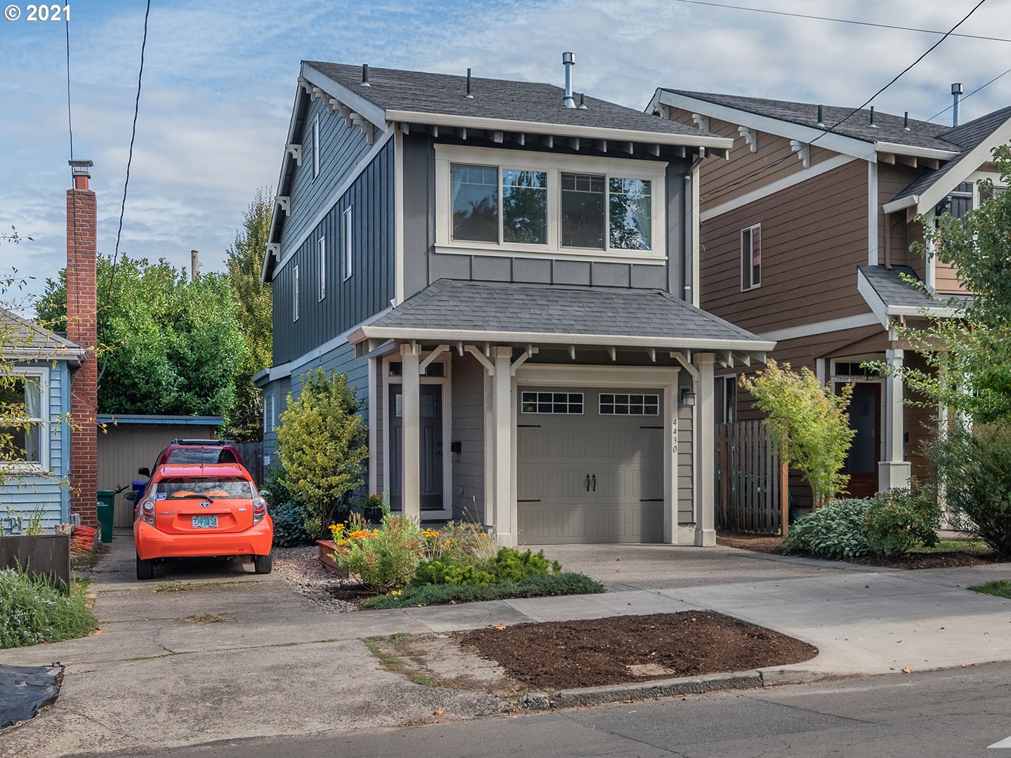 4430 Northeast 77th Avenue Portland, OR 97218 - Photo 2 of 31