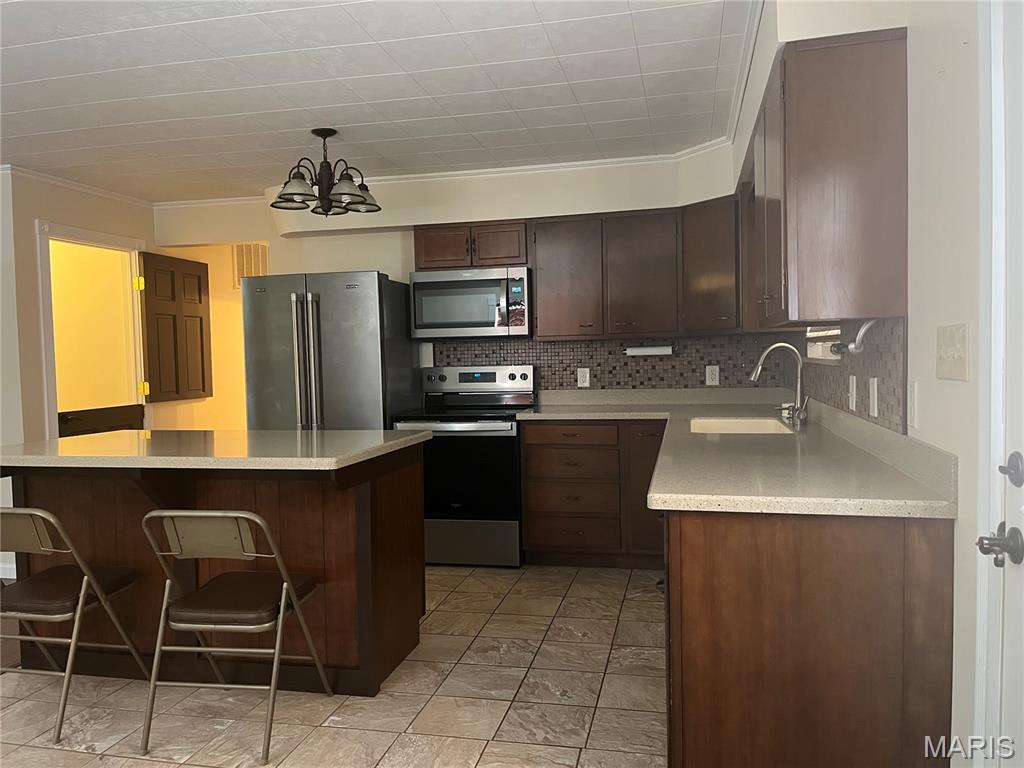 6428 Kathy Drive High Ridge, MO 63049 - Photo 6 of 37