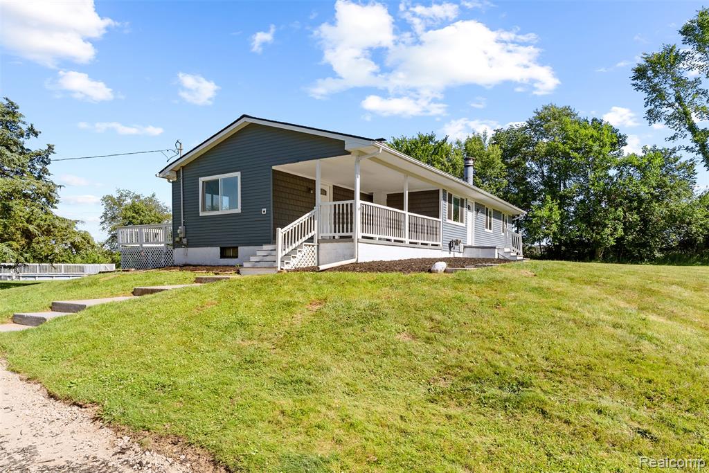 7900 Wiggins Road Howell, MI 48855 - Photo 4 of 39