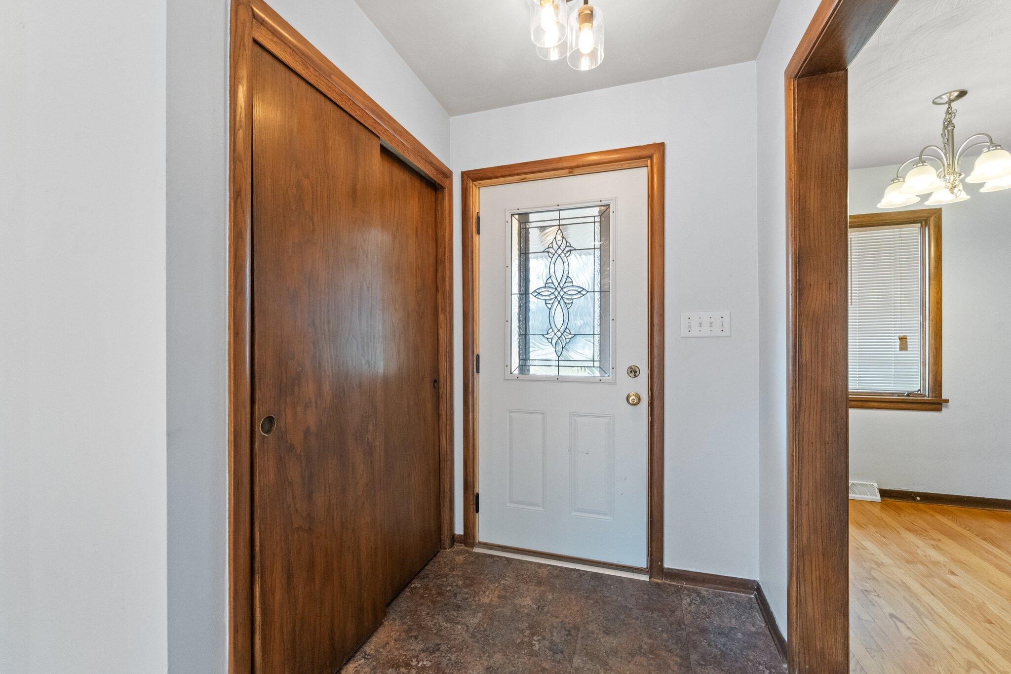 6460 Old Porter Road Portage, IN 46368 - Photo 6 of 43 2048x1365