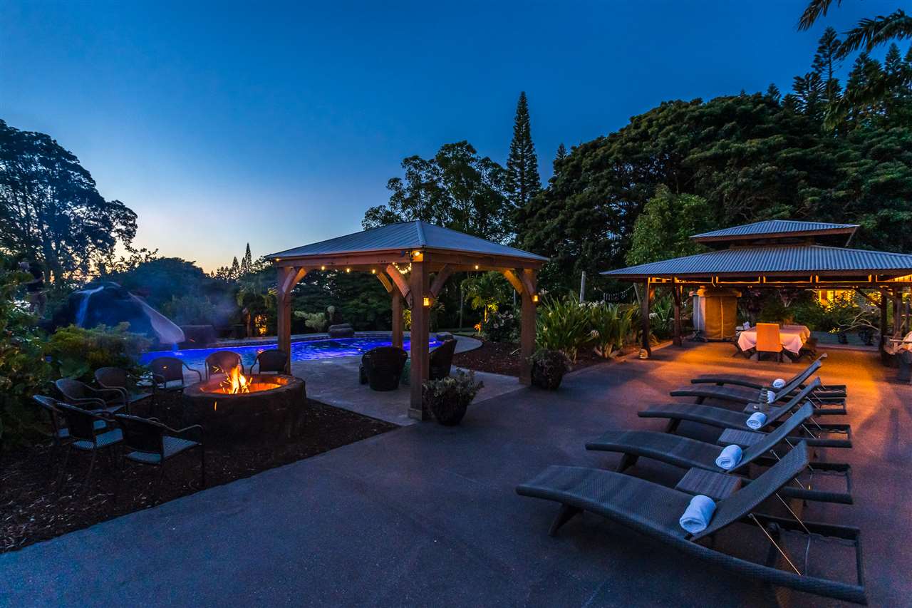 2425 Lilikoi Road Haiku, HI 96708 - Photo 30 of 30 a view of a backyard with sitting area