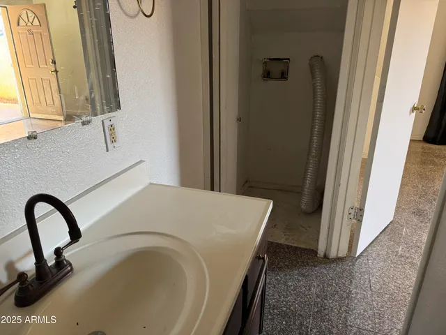 $900 | 6302 North 64th Drive, Unit 22, Glendale, AZ 85301