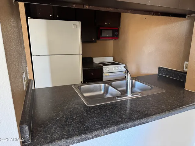 $900 | 6302 North 64th Drive, Unit 22, Glendale, AZ 85301