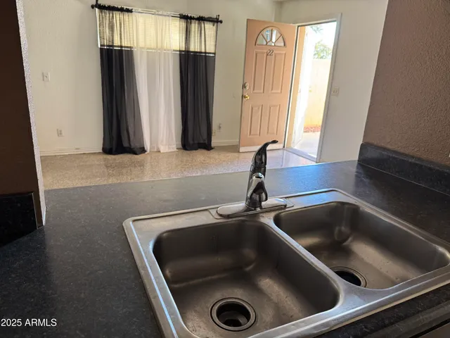 $900 | 6302 North 64th Drive, Unit 22, Glendale, AZ 85301