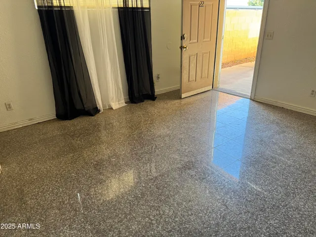 $900 | 6302 North 64th Drive, Unit 22, Glendale, AZ 85301