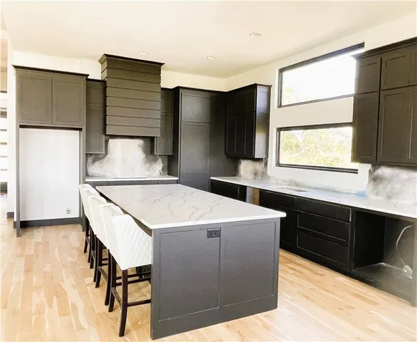 $1,049,000 | 22659 West 87th Street, Lenexa, KS 66227