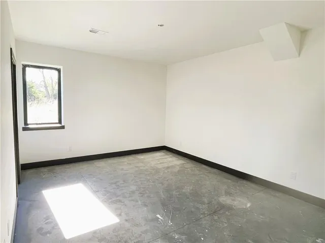 $1,049,000 | 22659 West 87th Street, Lenexa, KS 66227