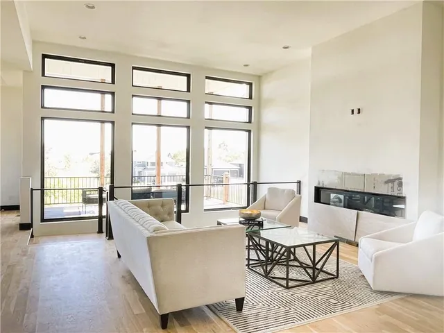 $1,049,000 | 22659 West 87th Street, Lenexa, KS 66227