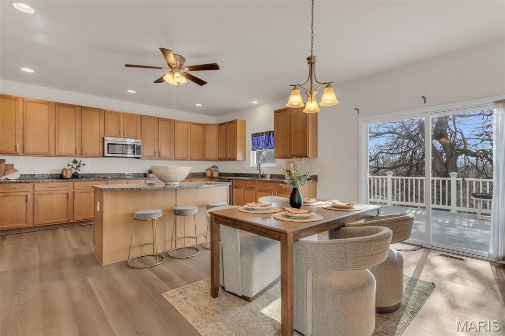 4036 Portland Ridge Drive Florissant, MO 63034 - Photo 11 of 38