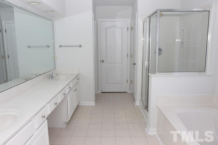 7576 Silver View Lane Raleigh, NC 27613 - Photo 15 of 23