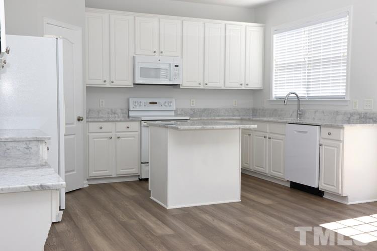 7576 Silver View Lane Raleigh, NC 27613 - Photo 7 of 23
