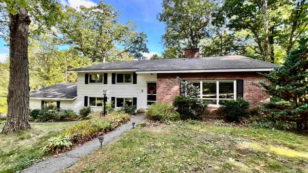 $530,000 | 3 Ridge Road, Essex Junction, VT 05452