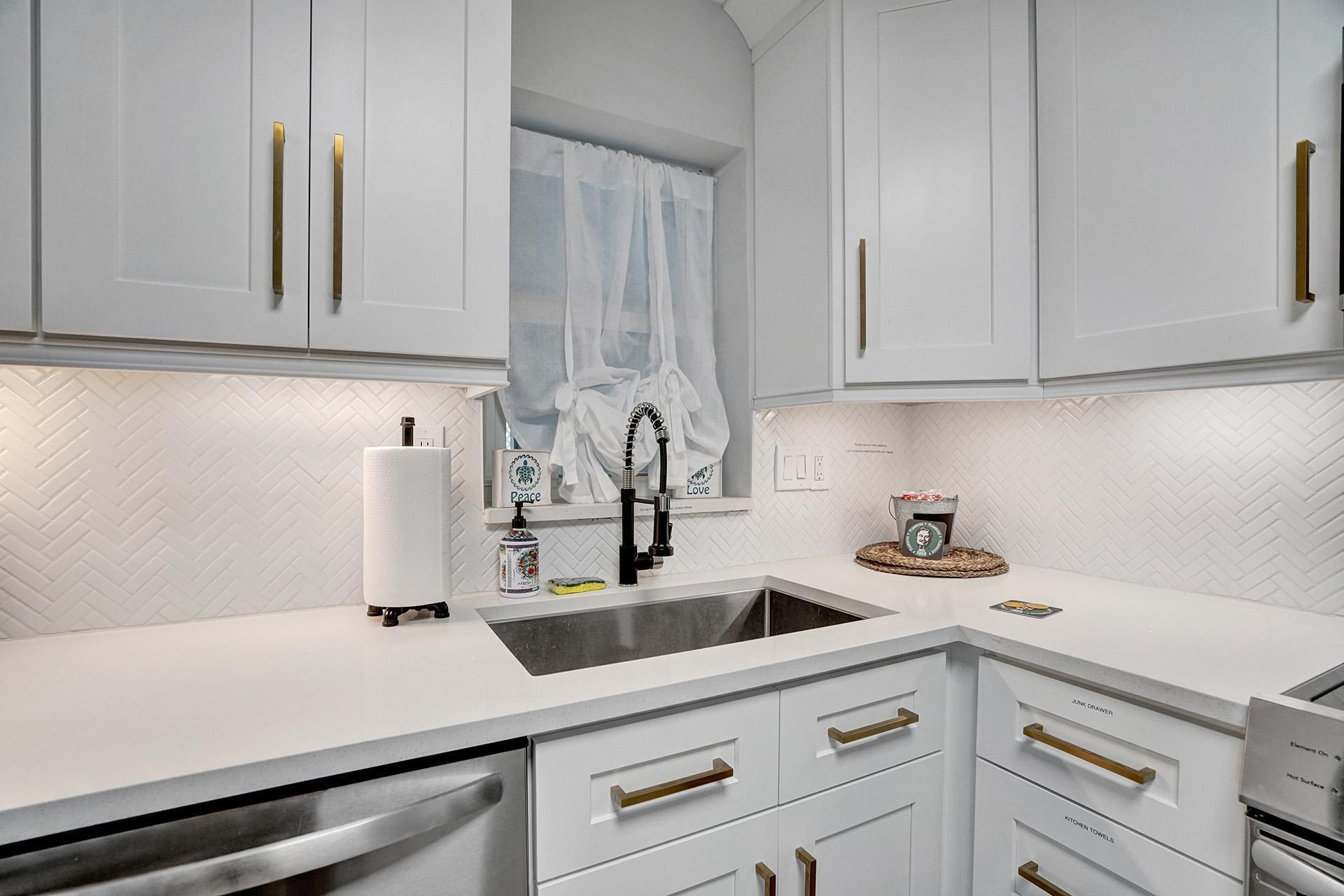 1969 Northeast 5th Street, Unit 12 Deerfield Beach, FL 33441 - Photo 38 of 92 DSC06646