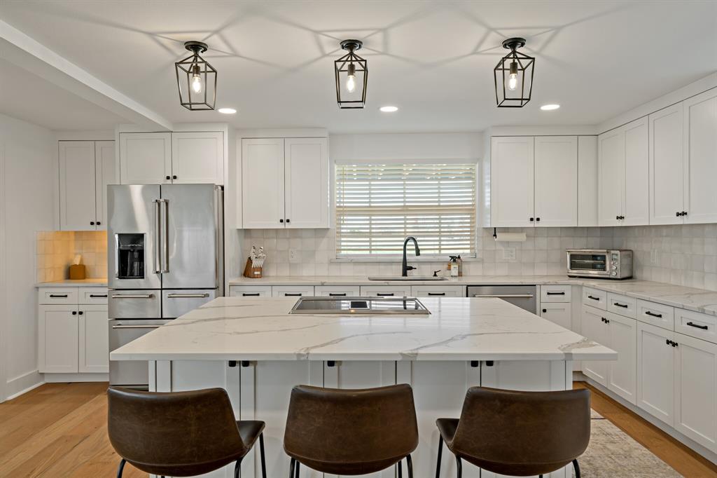 209 Mary Fitch Road Sherman, TX 75090 - Photo 3 of 28