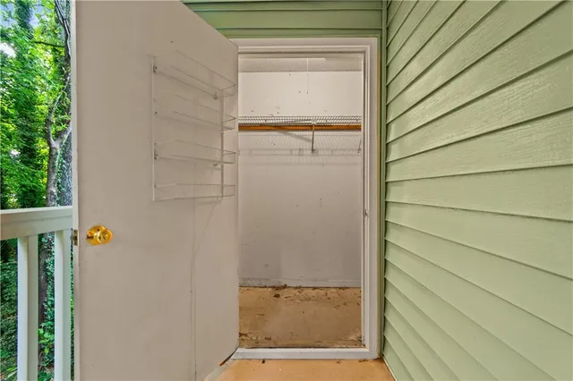 a view of walk in closet