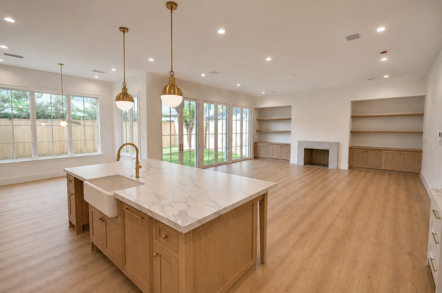 4026 Colquitt Street Houston, TX 77027 - Photo 3 of 28