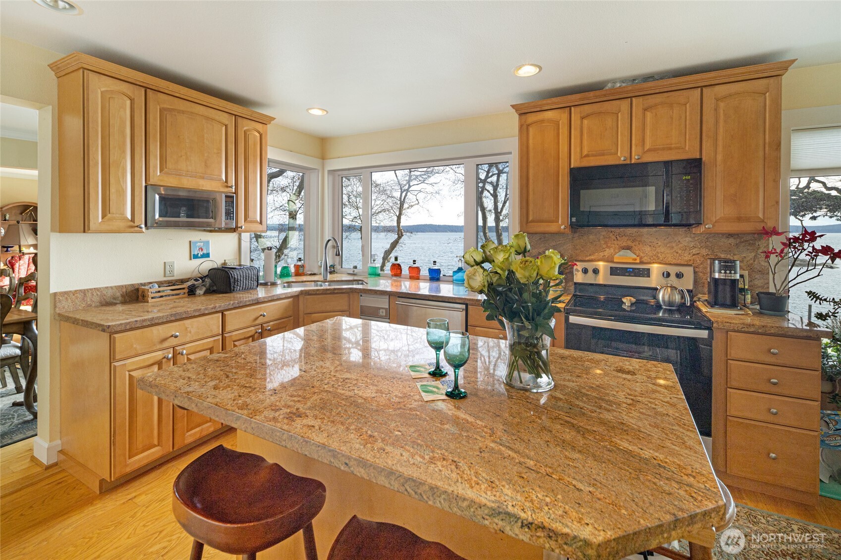 3073 Pear Point Road Friday Harbor, WA 98250 - Photo 24 of 38 Gallery Image 24
