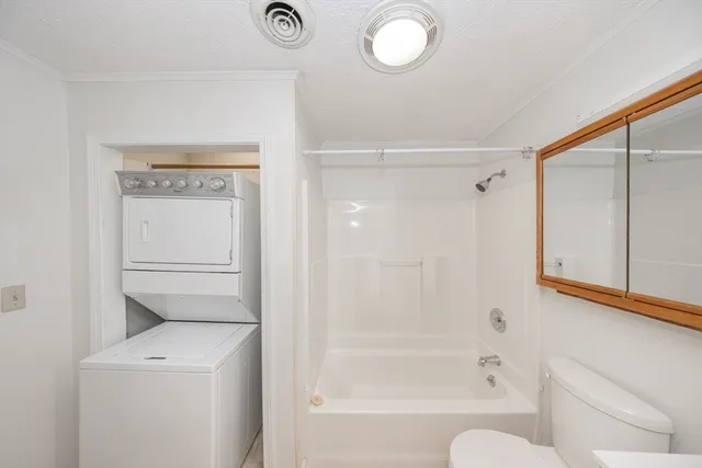 a view of walk in closet