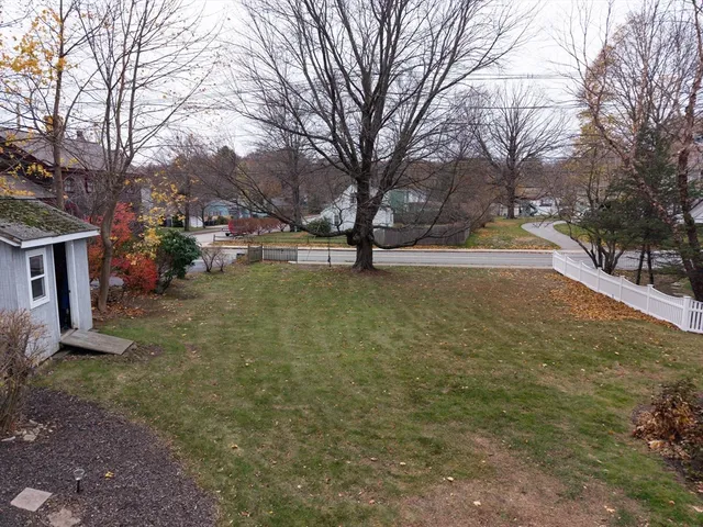 a picture of a table and chairs