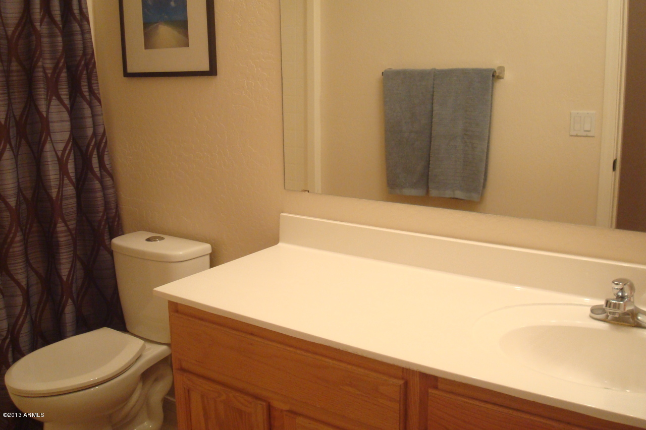3255 East Warbler Road Gilbert, AZ 85297 - Photo 21 of 28 Full Bath 2
