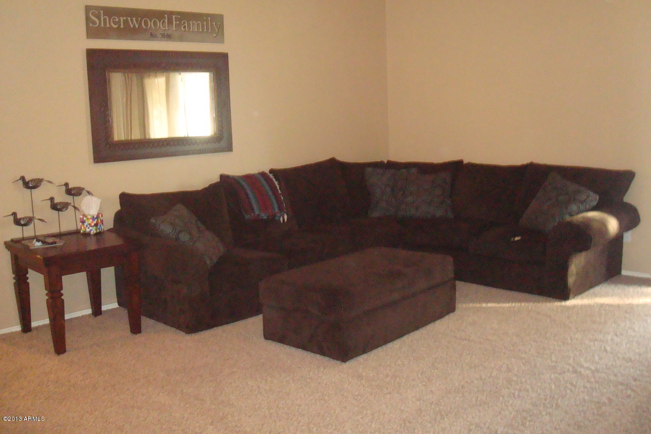 3255 East Warbler Road Gilbert, AZ 85297 - Photo 4 of 28 GreatRoom View 1