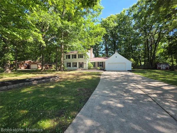 $265,000 | 6499 Dalton Drive, Flushing, MI 48433
