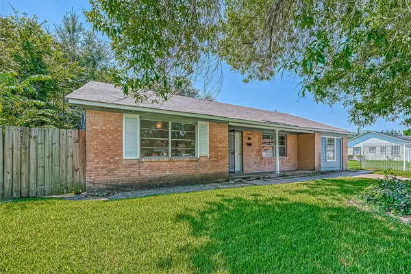 $1,900 | 3918 Tavenor Lane, Houston, TX 77047