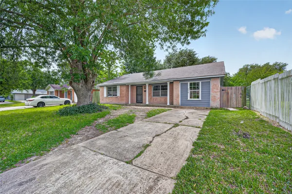 $1,900 | 3918 Tavenor Lane, Houston, TX 77047